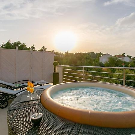 Villa Kora - Luxury Holiday Apartments Lumbarda Ngoại thất bức ảnh
