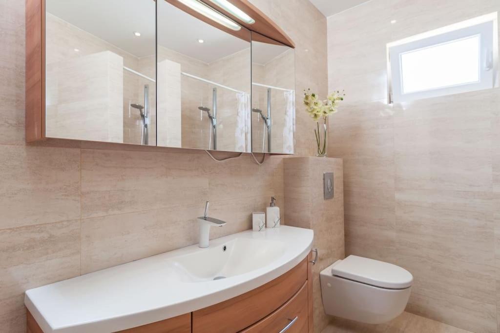 Villa Kora - Luxury Holiday Apartments Lumbarda Ngoại thất bức ảnh