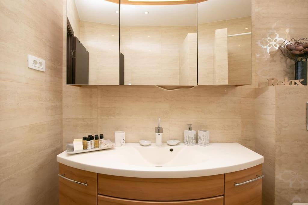 Villa Kora - Luxury Holiday Apartments Lumbarda Ngoại thất bức ảnh