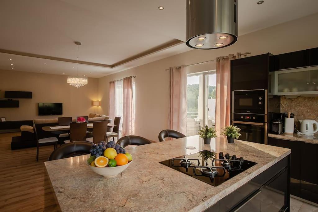 Villa Kora - Luxury Holiday Apartments Lumbarda Ngoại thất bức ảnh