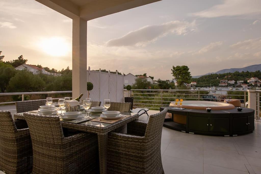 Villa Kora - Luxury Holiday Apartments Lumbarda Ngoại thất bức ảnh
