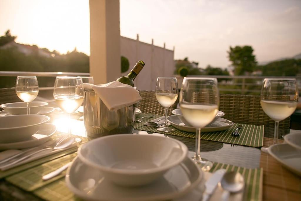 Villa Kora - Luxury Holiday Apartments Lumbarda Ngoại thất bức ảnh